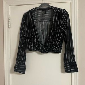 Black and White Stripped Crop Top With Collar Forever 21 Size Small
